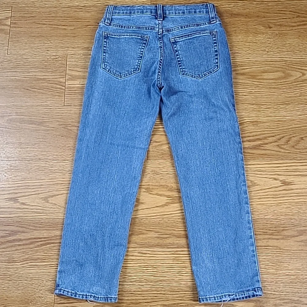 GAP 8x22 GIRLS PRE-OWNED STRECH MEDIUM WASH DISTRESED DENIM BOOT CUT JEANS